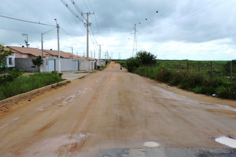 Estrada que liga BR 101 aos bairros Santa Cruz e Planalto será pavimentada