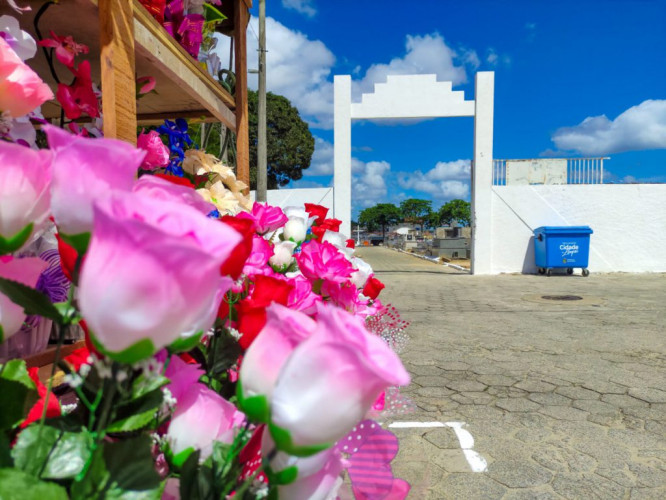 Cemitérios de Linhares estão prontos para o Dia de Finados