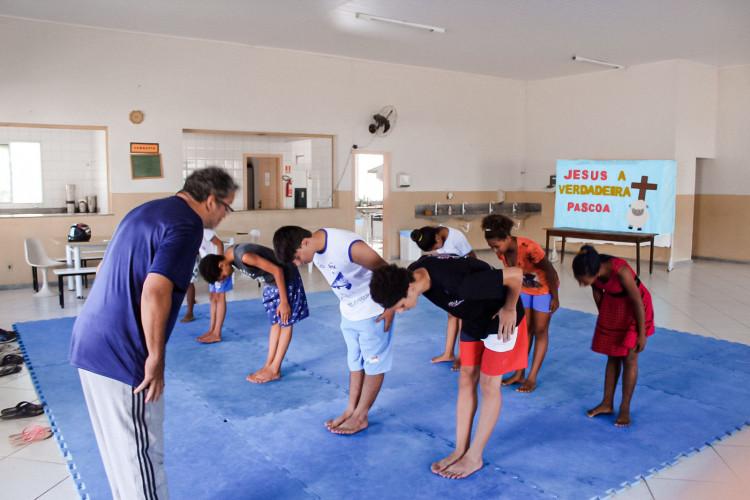 Clam oferece treinos gratuitos de luta olímpica para crianças e adolescentes em Linhares