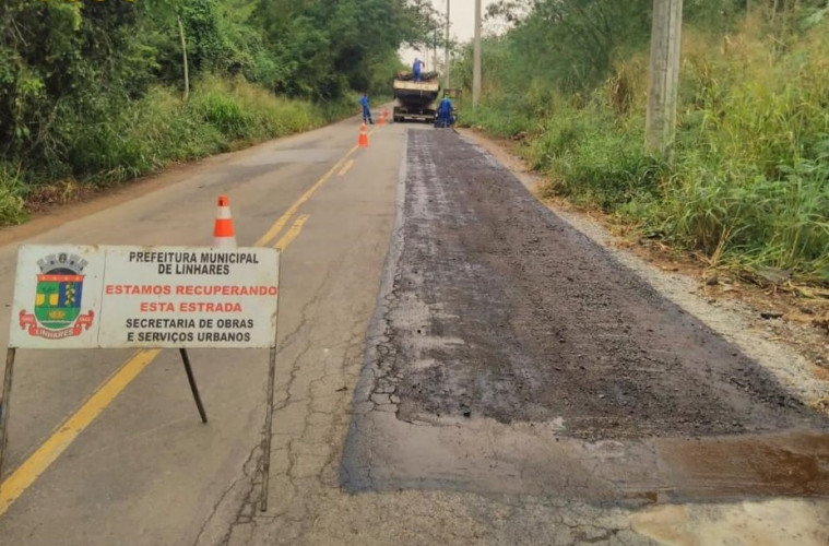 Estrada de acesso a Jataipeba e demais regiões de Linhares recebem serviços de manutenção