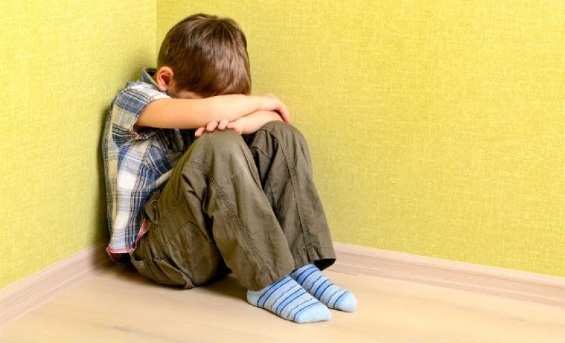 Palmada na criança pode causar depressão e outros transtornos mentais, diz estudo