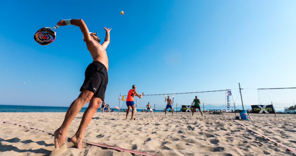 Verão: aulas gratuitas de beach tennis vão movimentar Pontal do Ipiranga neste fim de semana